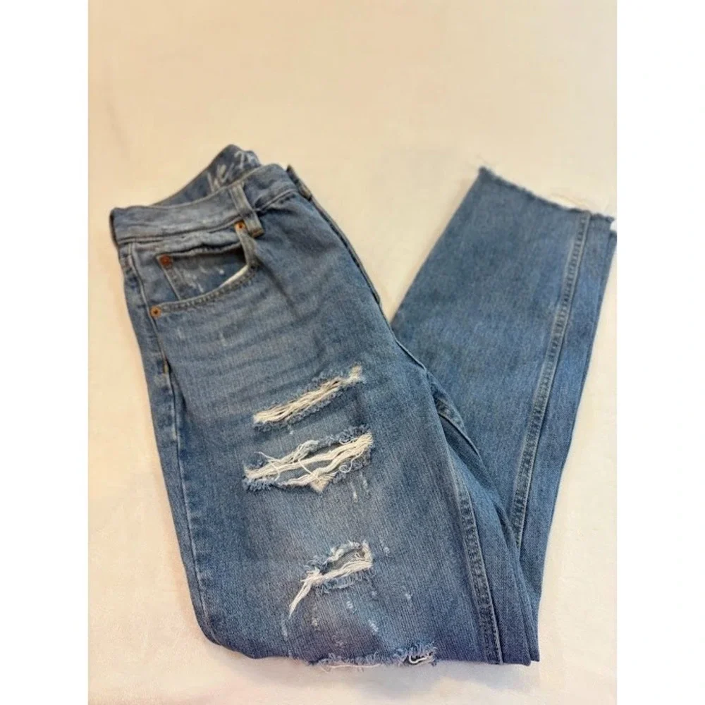 We the Free Women's Sz 27 Button‎ Fly Distressed High Rise Jeans Light, Straight